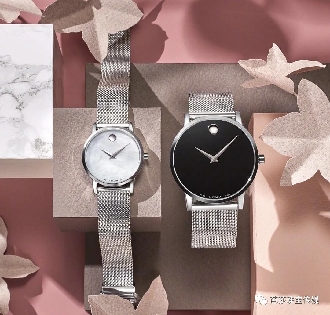 村上隆联名表出圈，谁说打工人配不上艺术表？