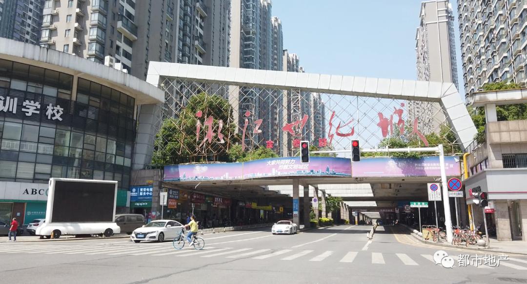 长沙市湘江世纪城有多大,长沙湘江世纪城有多少人