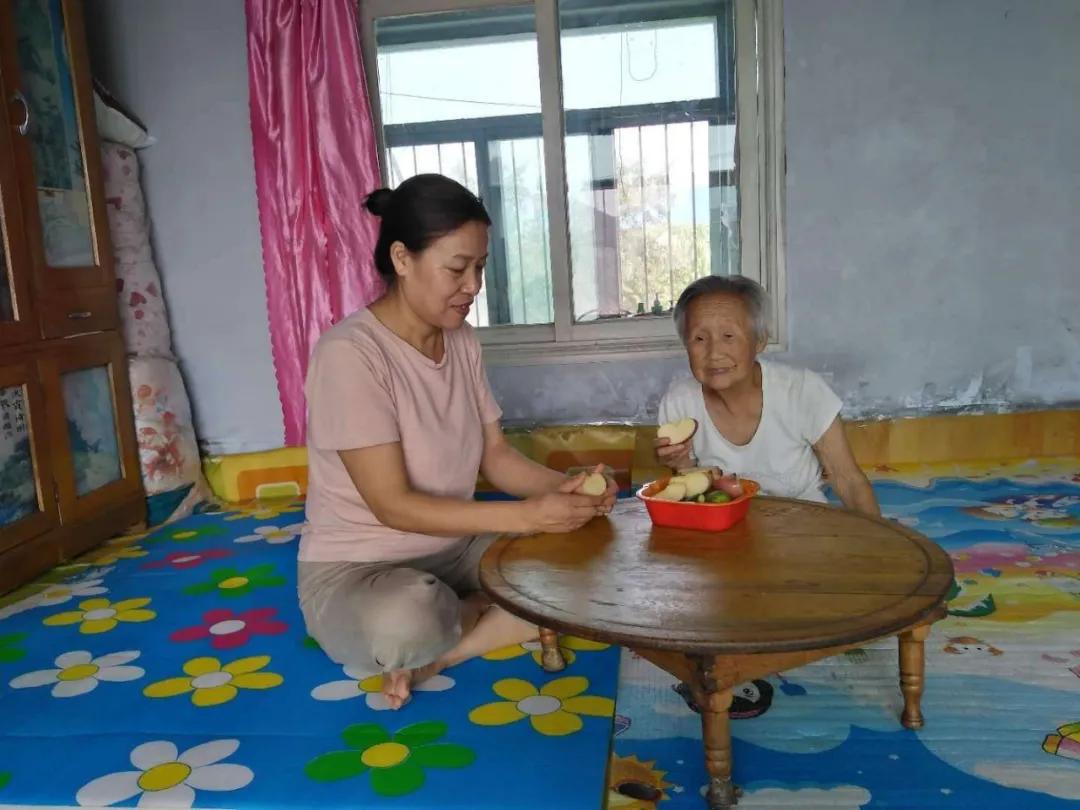 开原市回报亲恩的左秀萍