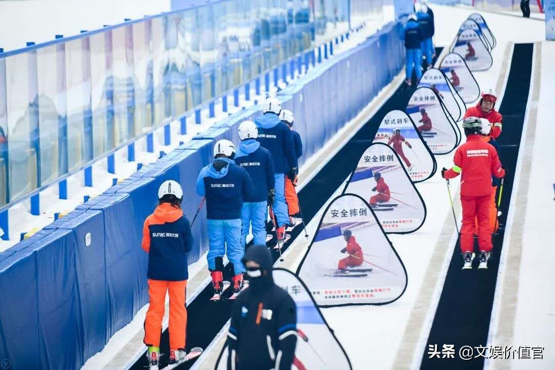 你还在对抗“热浪”？我们都去“冲浪”了