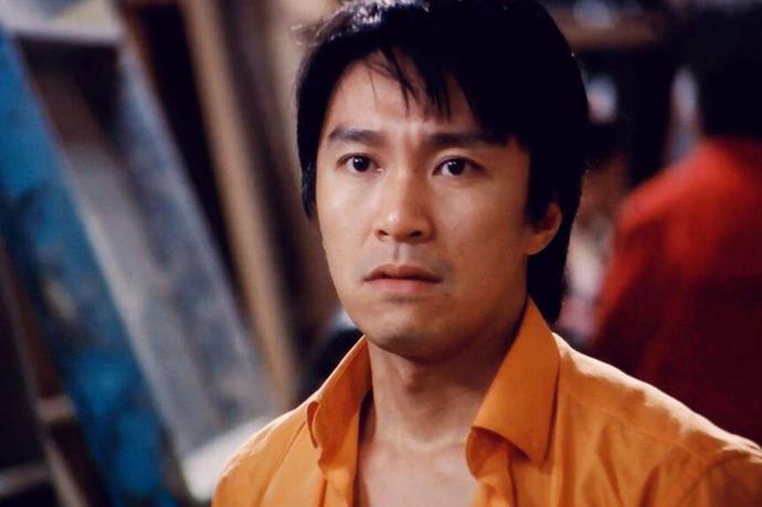 周星驰配音石班瑜声临其境,周星驰御用配音石班瑜发视频求助