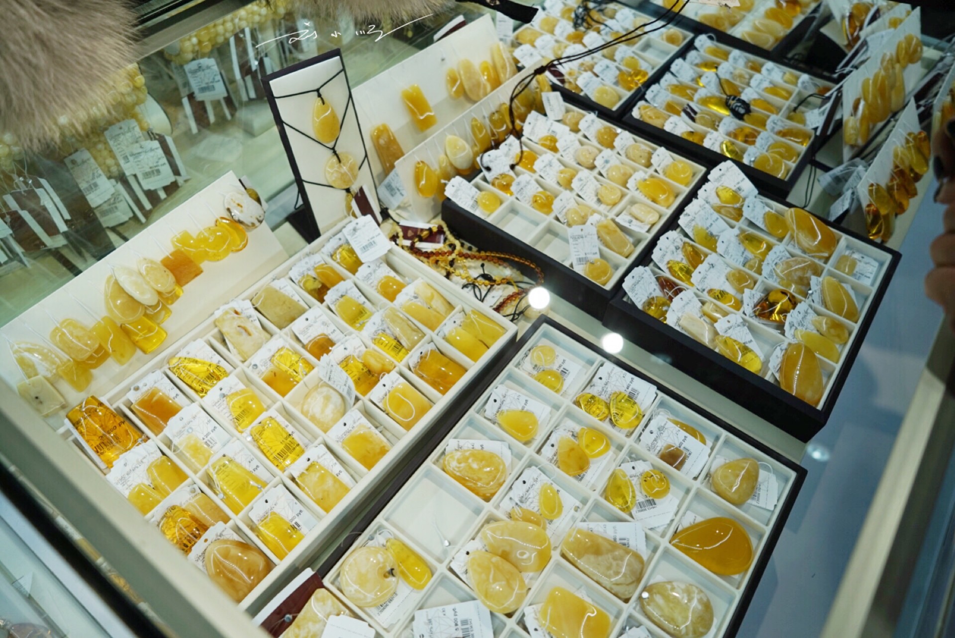 俄罗斯旅游购买蜜蜡 (俄罗斯旅游买蜜蜡琥珀)