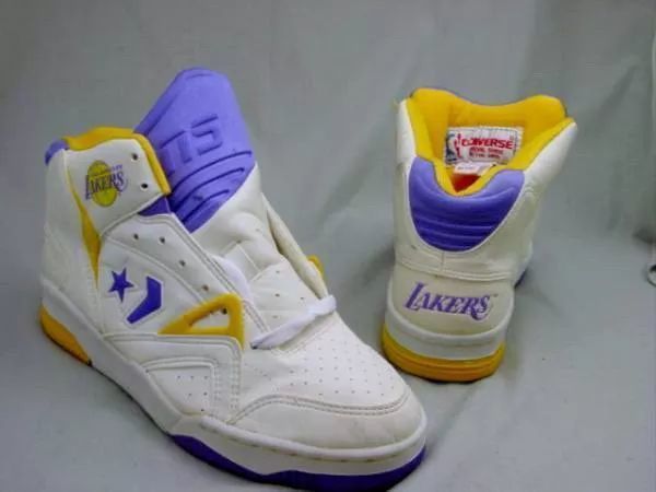 CONVERSENBA队徽鞋，中国鞋迷的篮球鞋启蒙圣物