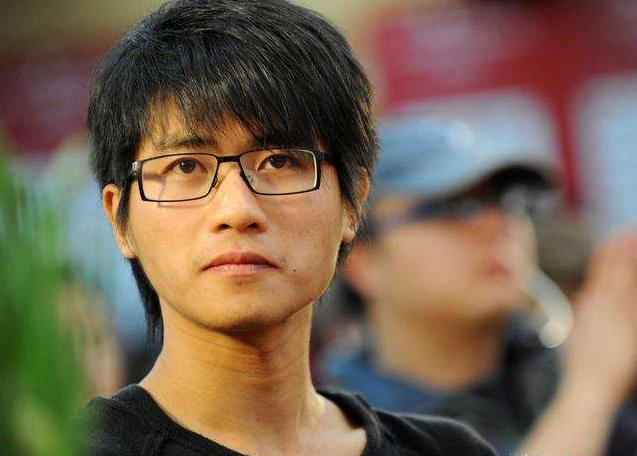 韩寒这几年的样子,韩寒是如何走出事业低谷期的