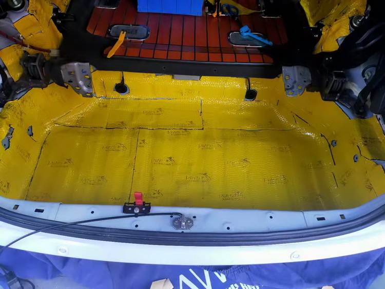 安静下来无锡祥兴本田奥德赛汽车隔音改装大白鲨