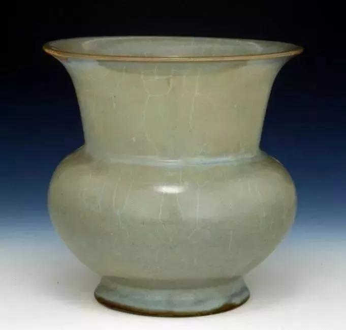 痰盂上国外拍卖会,一只痰盂上了外国拍卖会