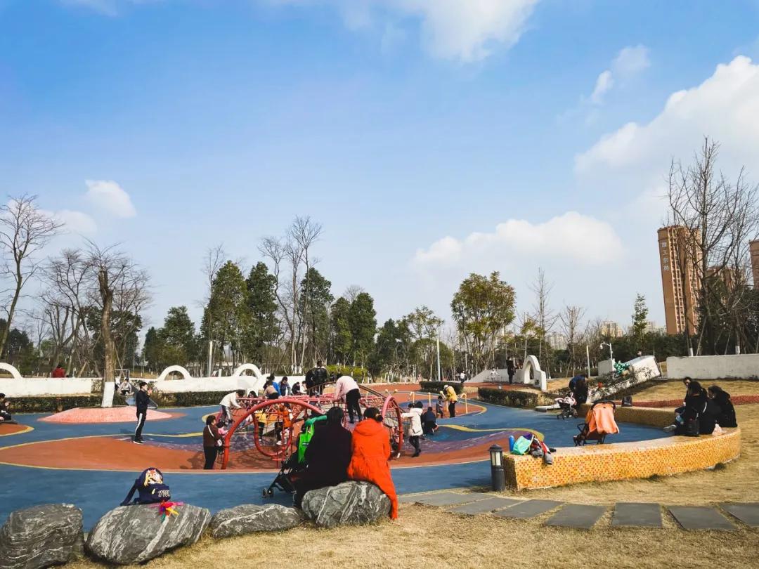 最好的足球场地是哪里,最好的足球场地在哪里