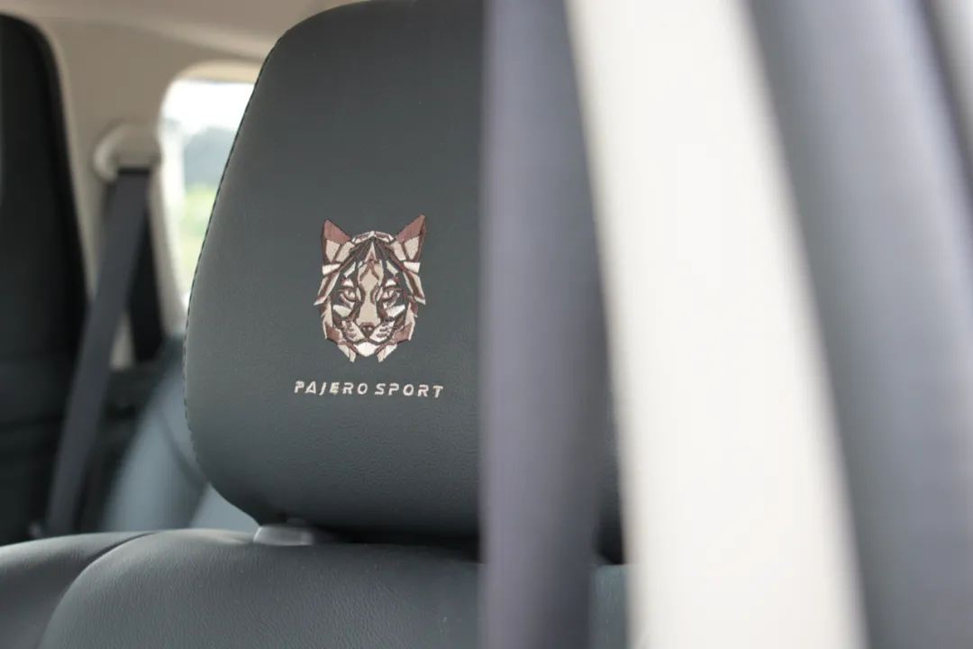 试驾三菱帕杰罗劲畅3.0,20款三菱帕杰罗劲畅3.0越野测试