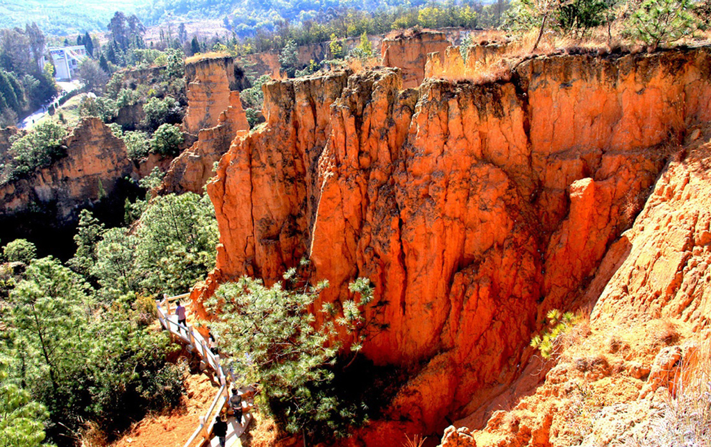 村林的风景图片,云南三林地质奇观图