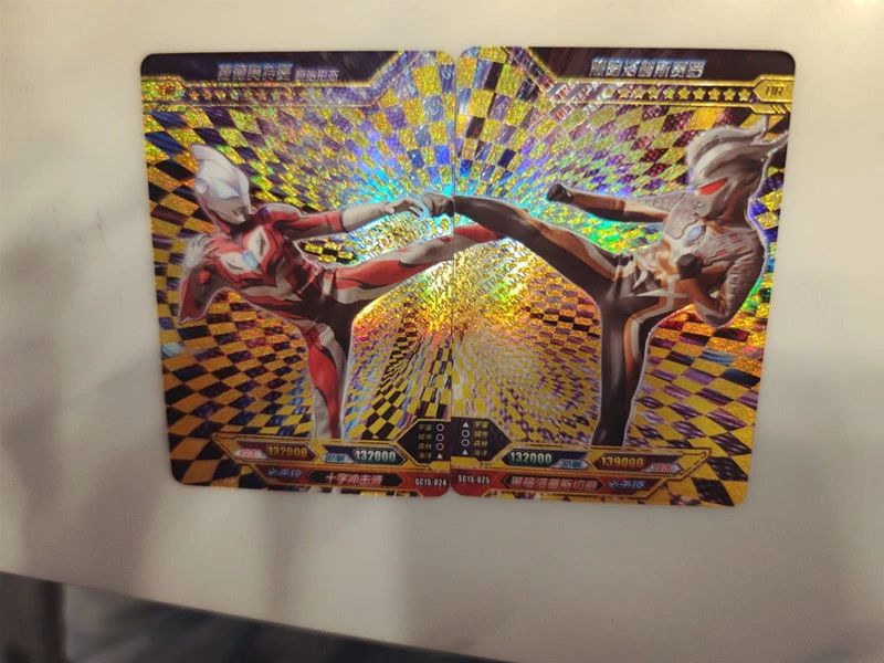奥特曼卡片是雷霆还是黑钻版,奥特曼卡片到底要不要买呢