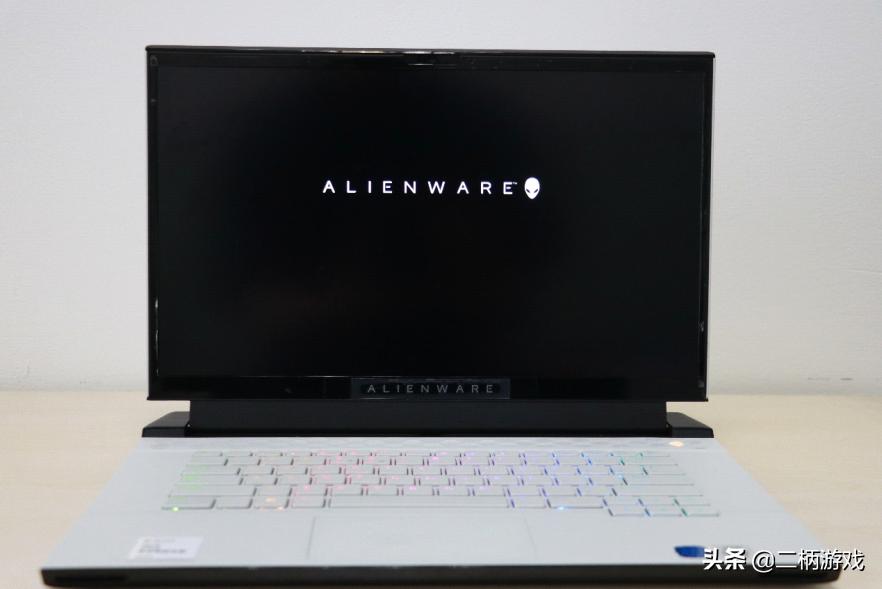 外星人m15r63070,外星人m15r62021款评测