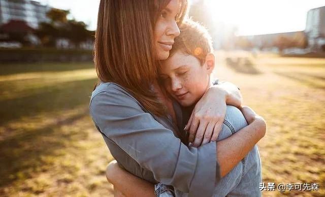 怎么让孩子学会自己独立玩耍,如何让孩子学会自己玩