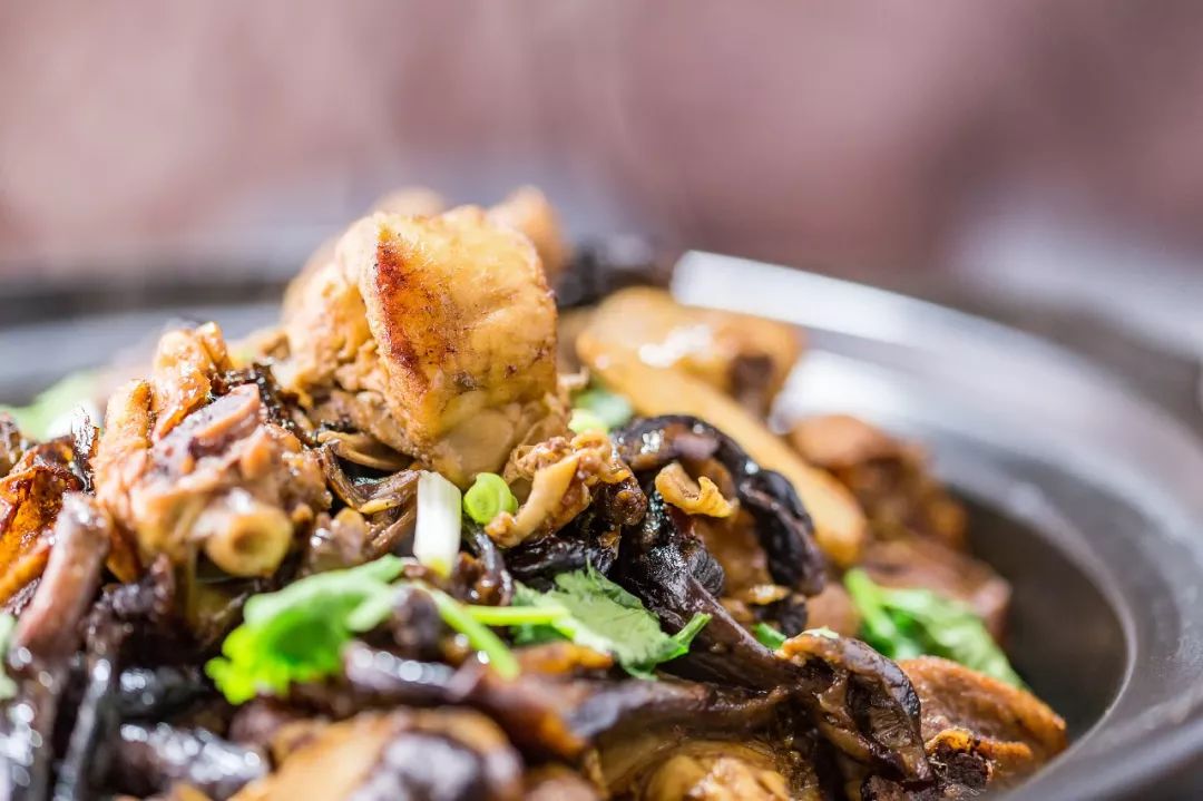 东北人吃战斗鸡,有多凶?