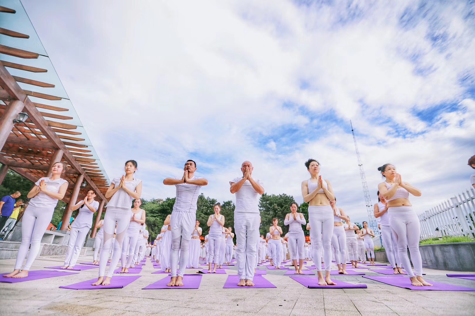 2024年国际瑜伽日最新活动,全球各地爱好者迎国际瑜伽日