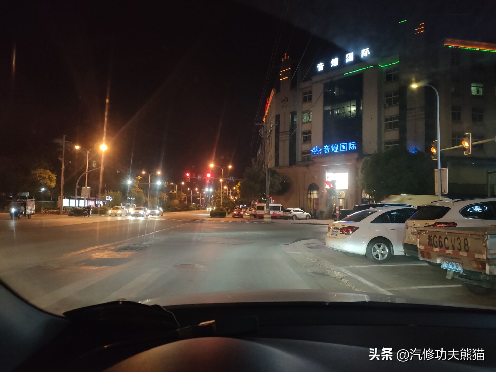 现在最新款的奥迪烧不烧机油,奥迪q7哪年有的柴油