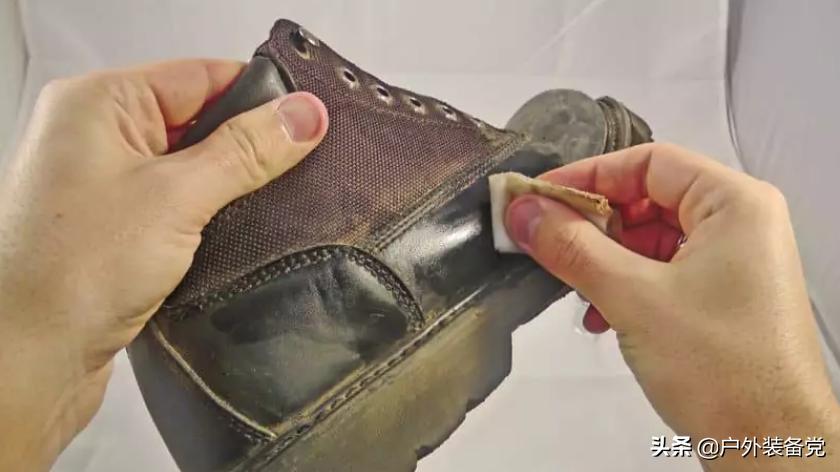 登山徒步鞋怎么清洗,沙漠靴的正确清洗方法
