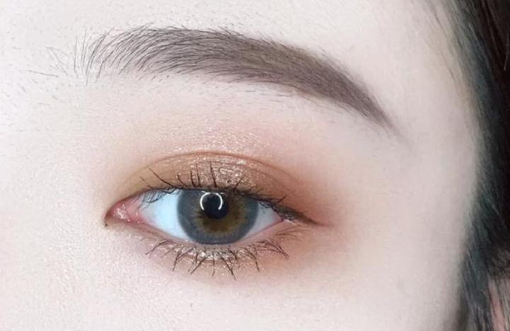 眼影盘小巧便携懒人眼影,不用刷子快速画眼影