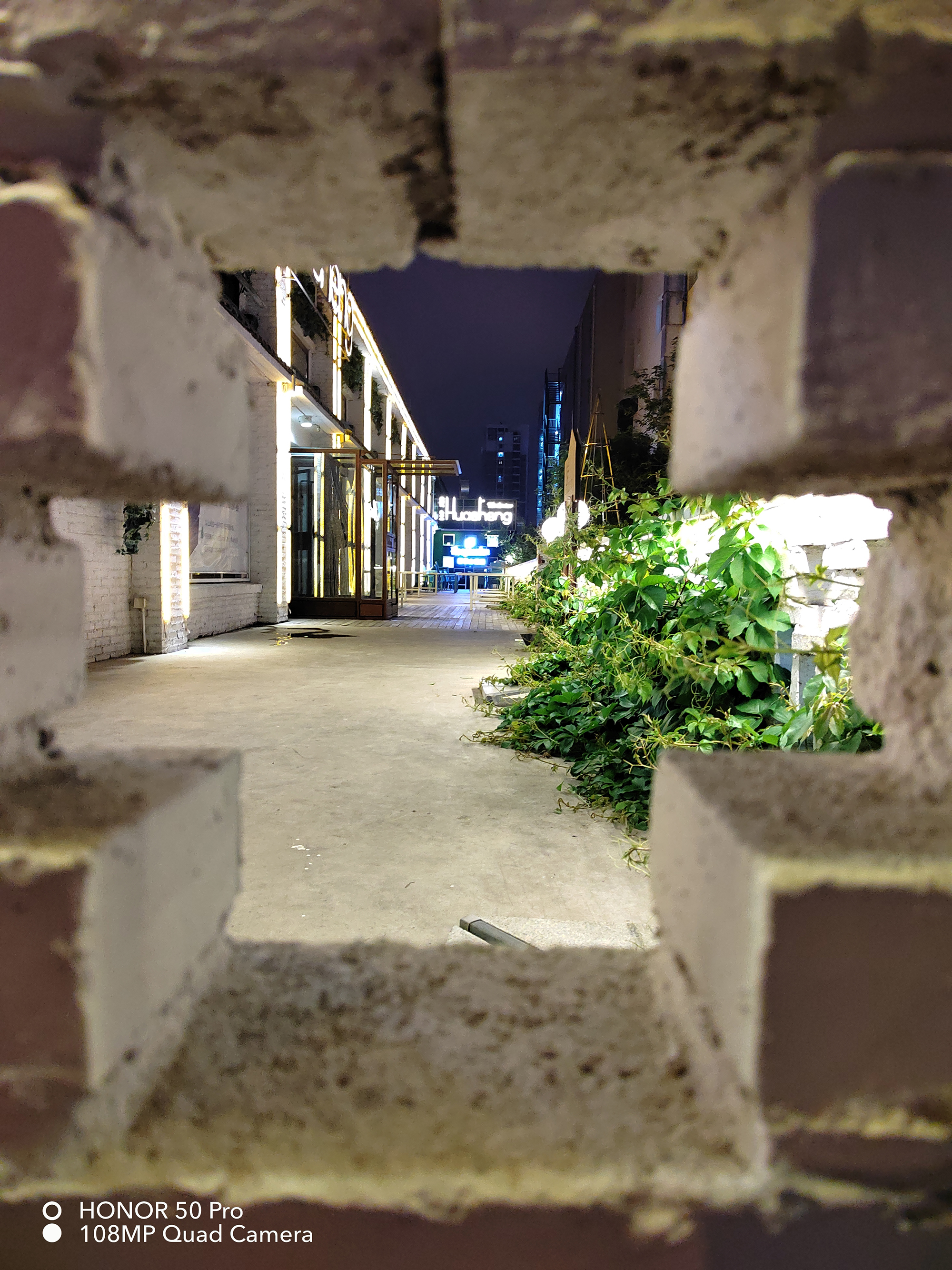 荣耀50pro哪方面值得购买,荣耀50pro的性能比5t活力优越