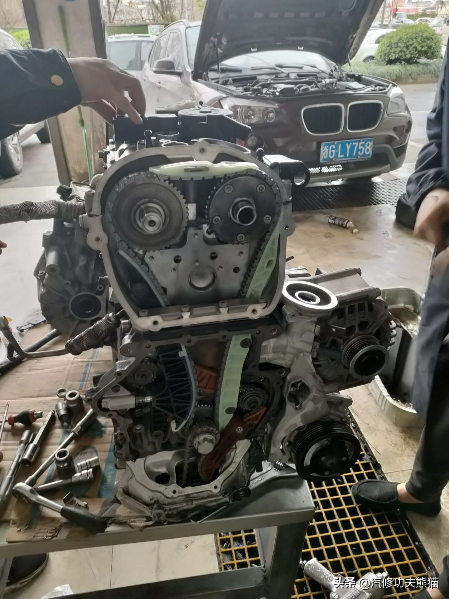 斯柯达昊锐烧机油维修视频,大众斯柯达昊锐1.8t烧机油