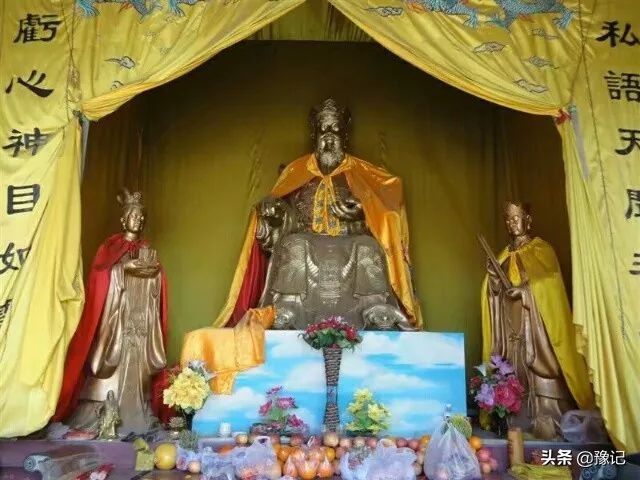 城隍庙里拜城隍,城隍庙城隍奶奶