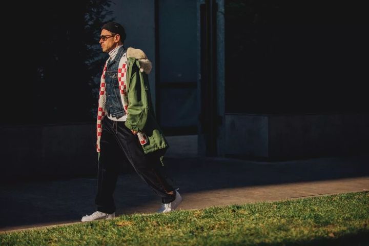 冬季男装搭配男工装裤,男生冬季裤子怎么穿暖和又好看