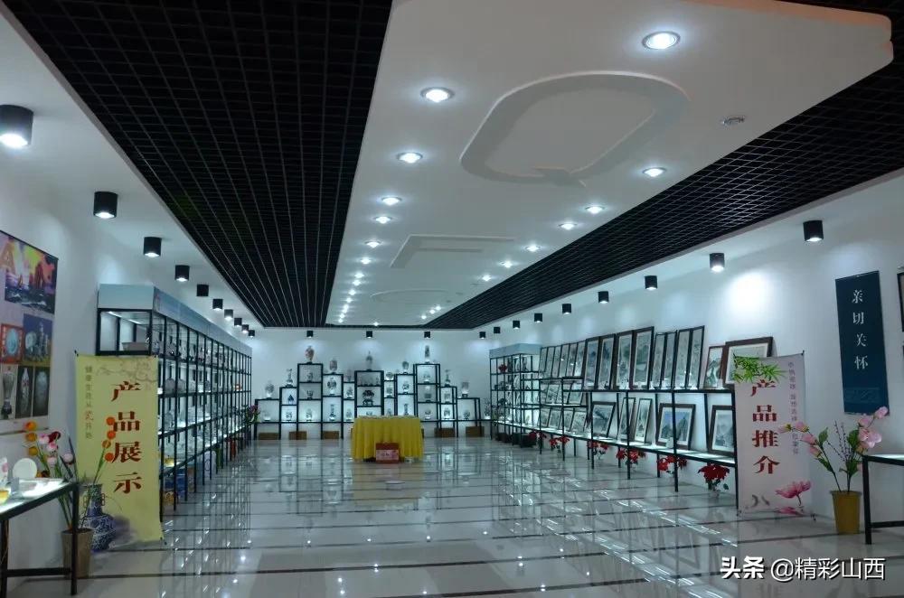 灞辫タ闃冲煄娉曞崕闄剁摲,鎺㈣灞辫タ涓夊疂鎰熷彈娉曞崕榄呭姏