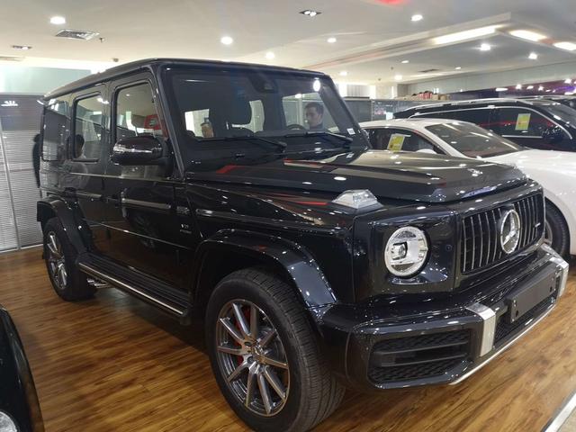 经典的硬派越野车方盒子造型,比较酷的方盒子越野车