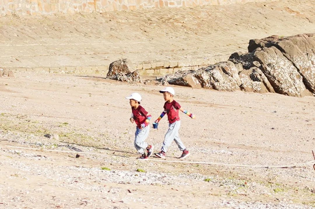 青岛的海给人很惬意,夏天青岛的海边热吗