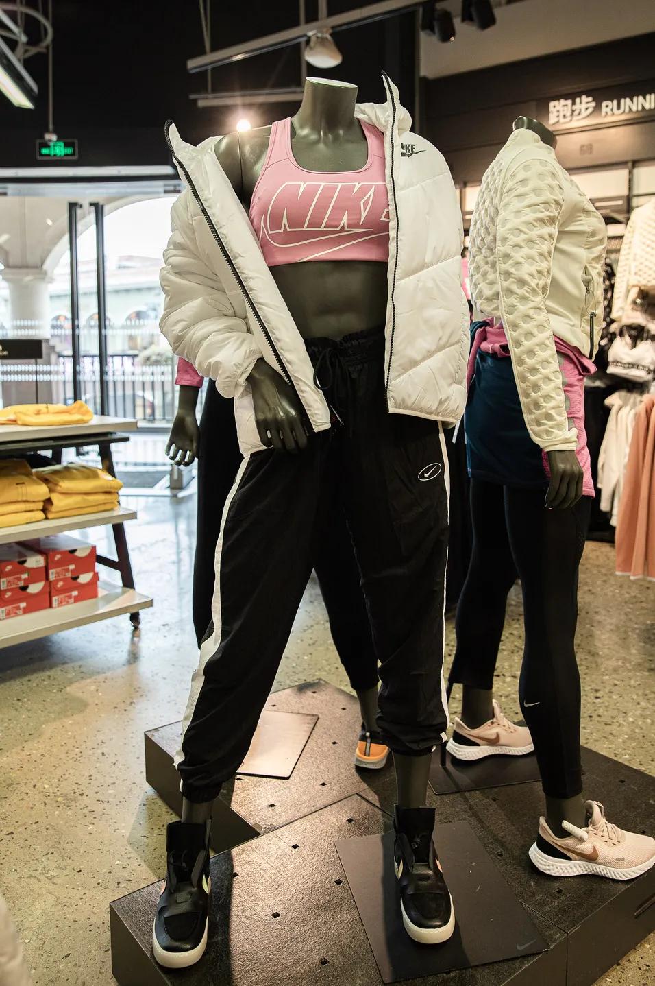 用不着加群拼团！来罗马春天奥莱，做真正的气质名媛