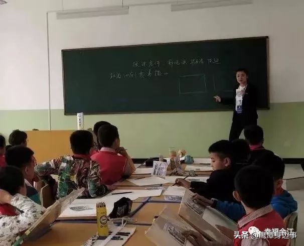 这对小夫妻爱情故事感动了亿万人,这对情侣的爱情故事感动了亿万人