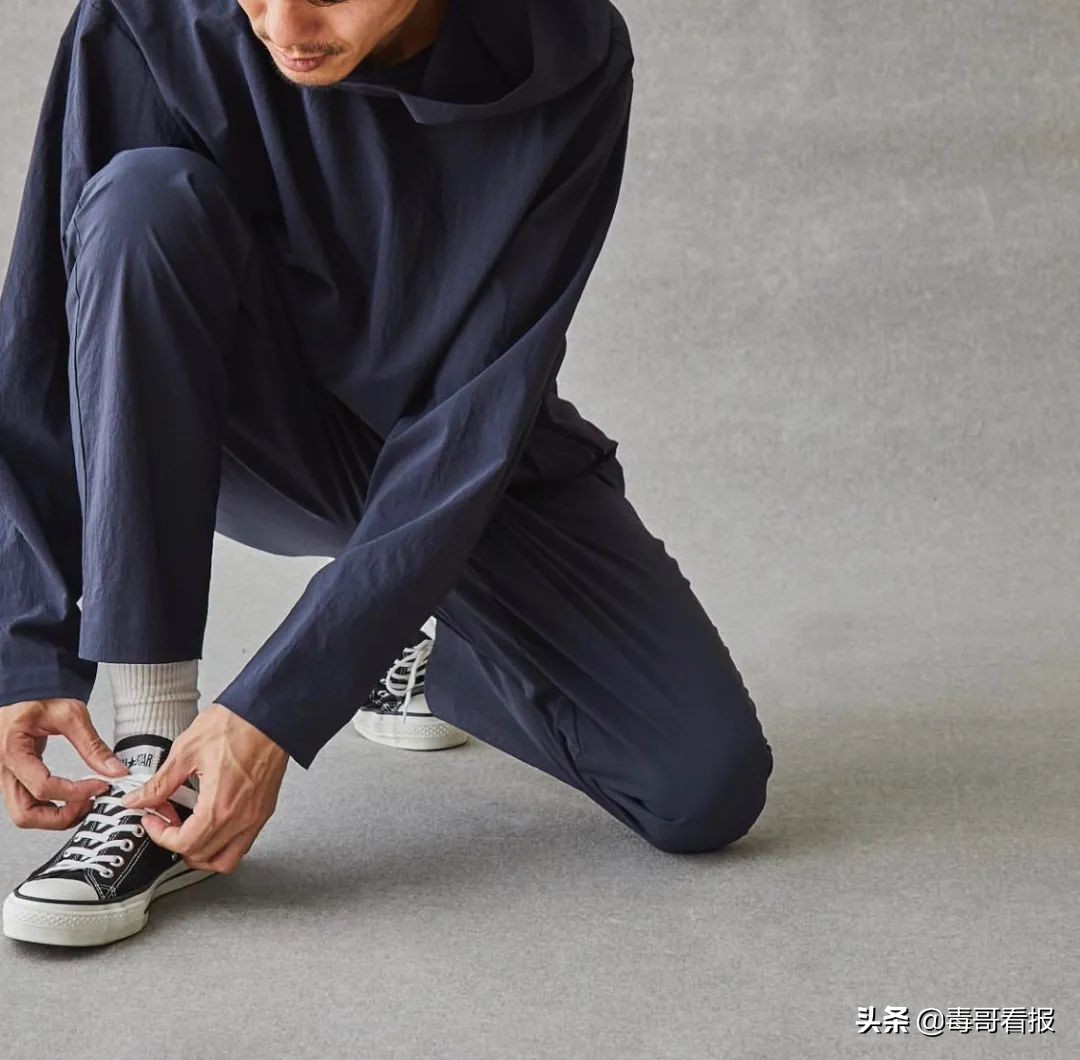 converse鍖″▉绔ヨ澶栧,converse琛ｆ湇