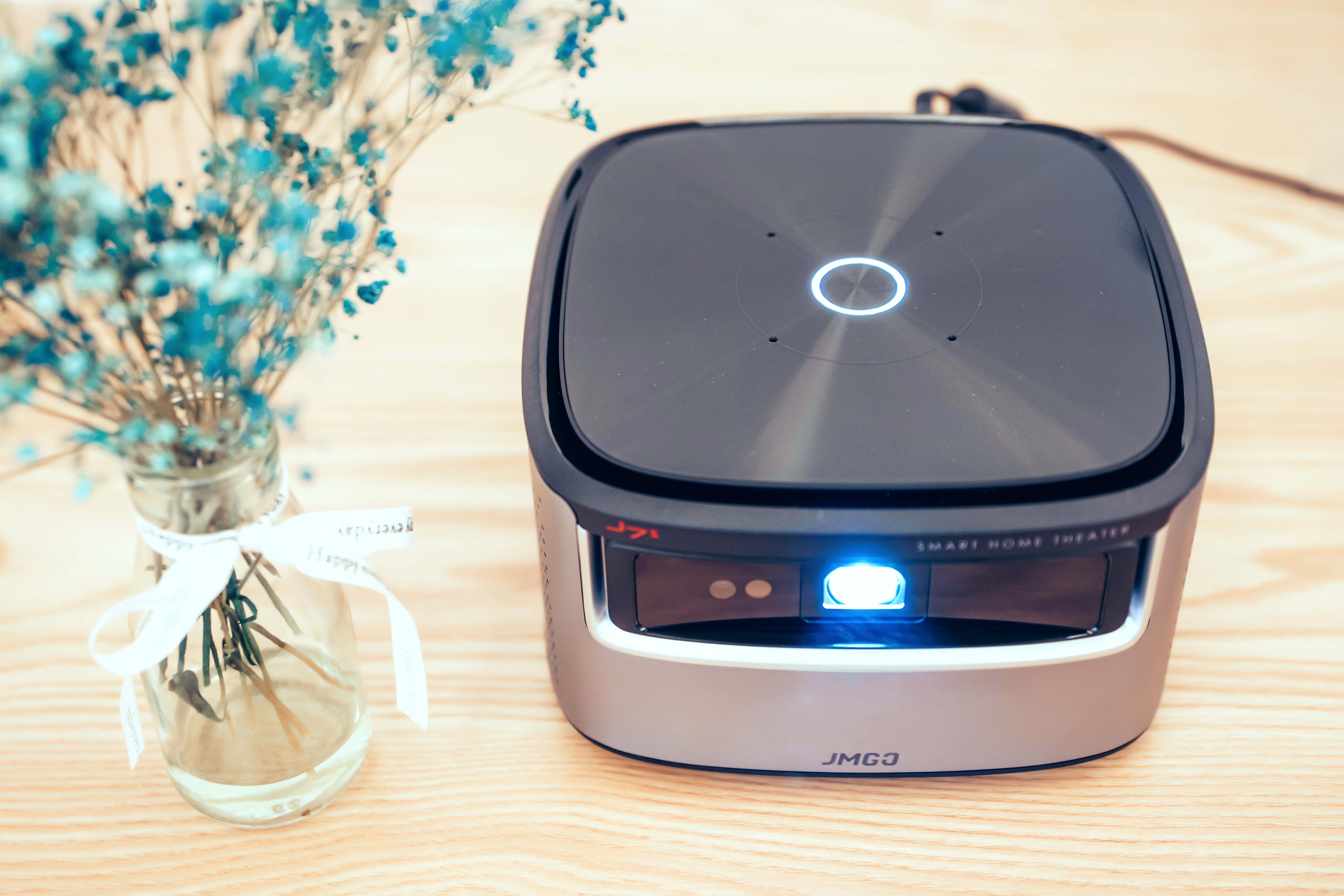 智能投影幕布,微投影坚果