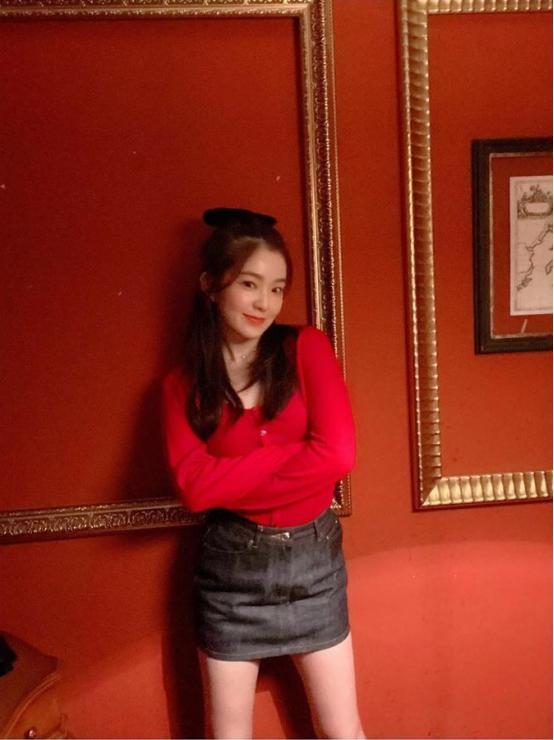 裴珠泫皮裙,裴珠泫皮衣皮裙