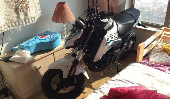 摩托车春风狒狒cf125,春风125摩托车适合1米5的人骑