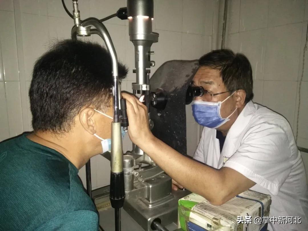 眼科爱眼日护眼宣传照片,开展爱眼护眼义诊活动