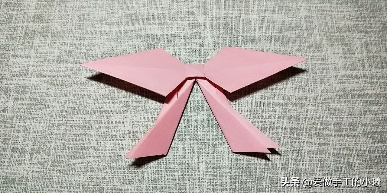 蝴蝶结手工折纸超简单正方形纸,可以戴在头上的折纸蝴蝶结怎么做