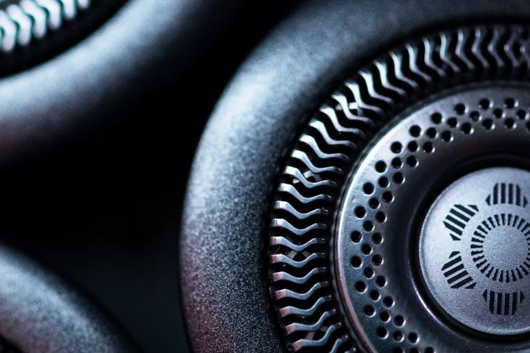 荷兰进口飞利浦剃须刀s9000价格,飞利浦S9000舒仕系列电动剃须刀