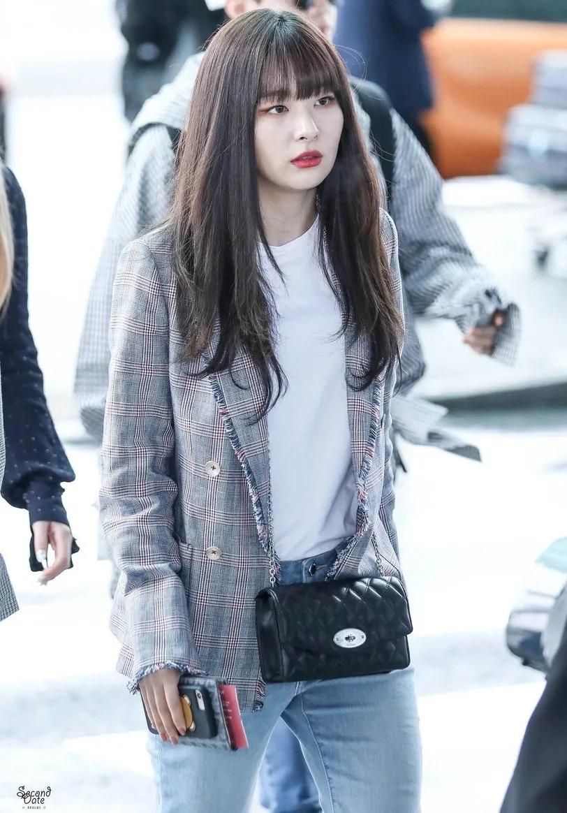 jennie穿搭冬香奈儿,求jennie同款衣服