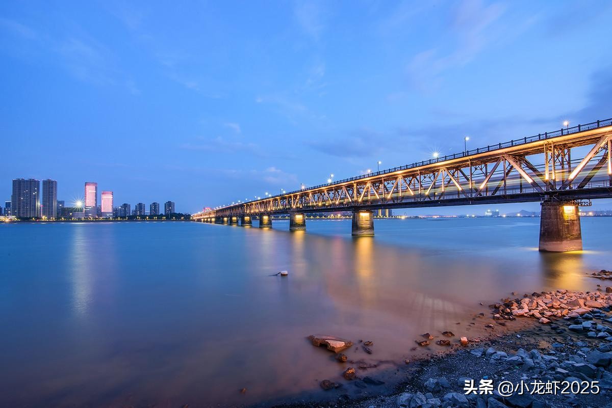 高房价低工资的背后,高房价的生活负担