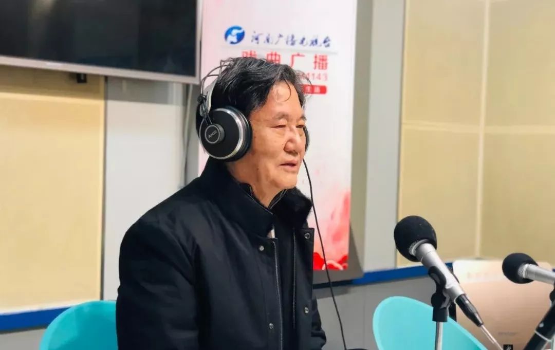 全民学唱“抗疫版”《花木兰》！曲艺表演艺术家*军白**选，央视春晚童星邓鸣璐今日开嗓