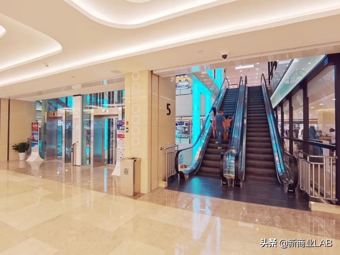 武商武汉国际广场变形记，拥抱变革，推动发展