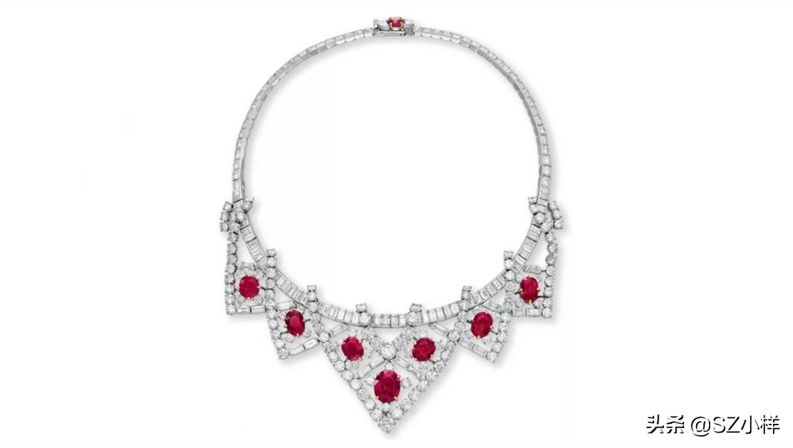 伊丽莎白泰勒传奇人生,伊丽莎白泰勒戴钻石