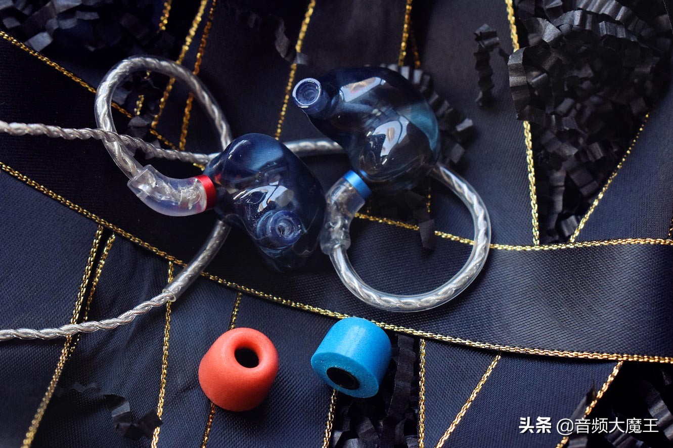 傲胜AudioSenseT800八单元动铁耳机评测：沉寂许久的国产新动力