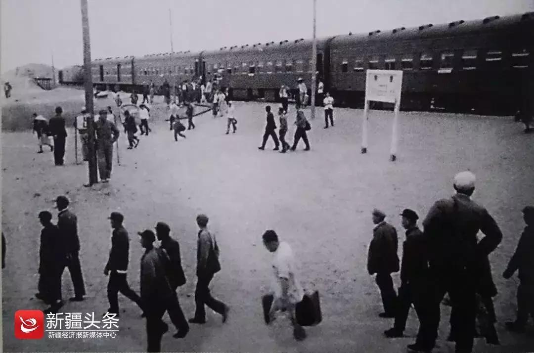 荣耀六十年,伊犁荣耀60年