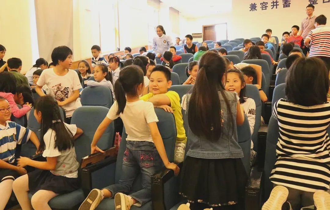 小学招生2000人,美视国际学校收费