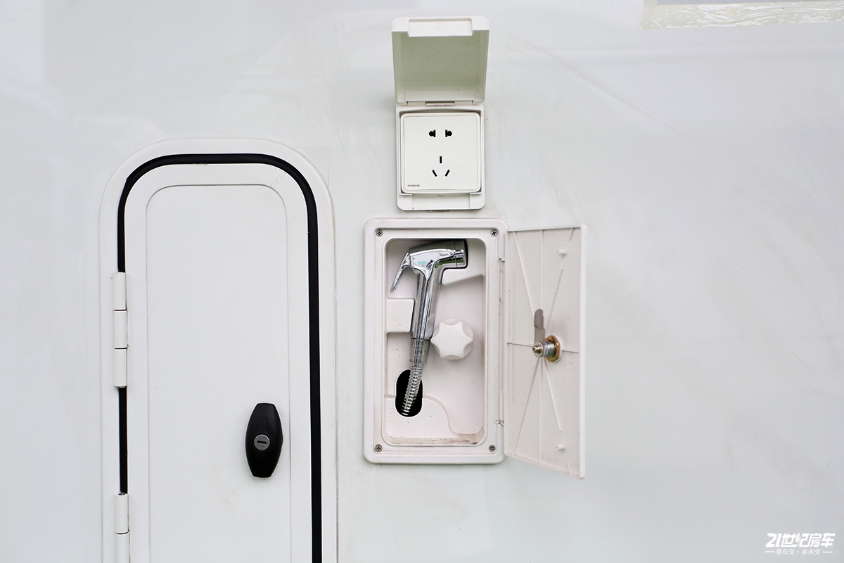 平头轻卡c型房车跃进,详解上汽跃进H500轻卡房车