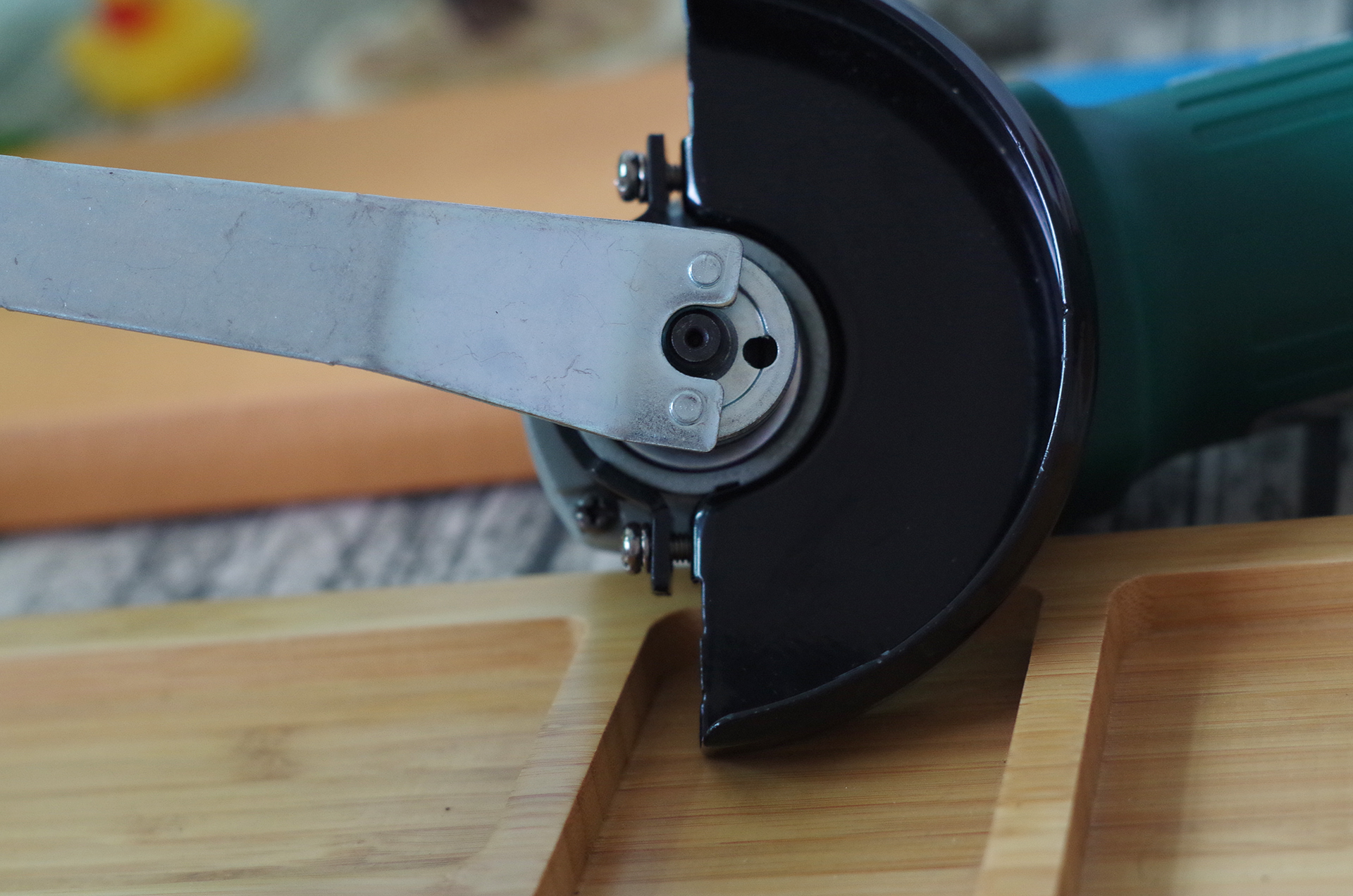 世达51090c角磨机使用方法,世达工具5寸气动角磨机