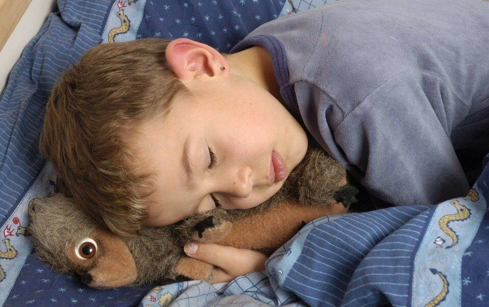 头痛刮痧背部手法教程,头痛刮痧视频教程大全