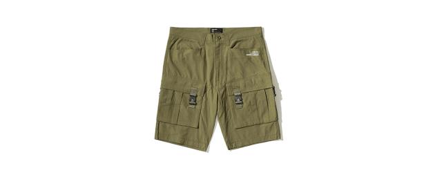 看男生第一眼会看鞋是什么心理,看男生第一眼会看衣品