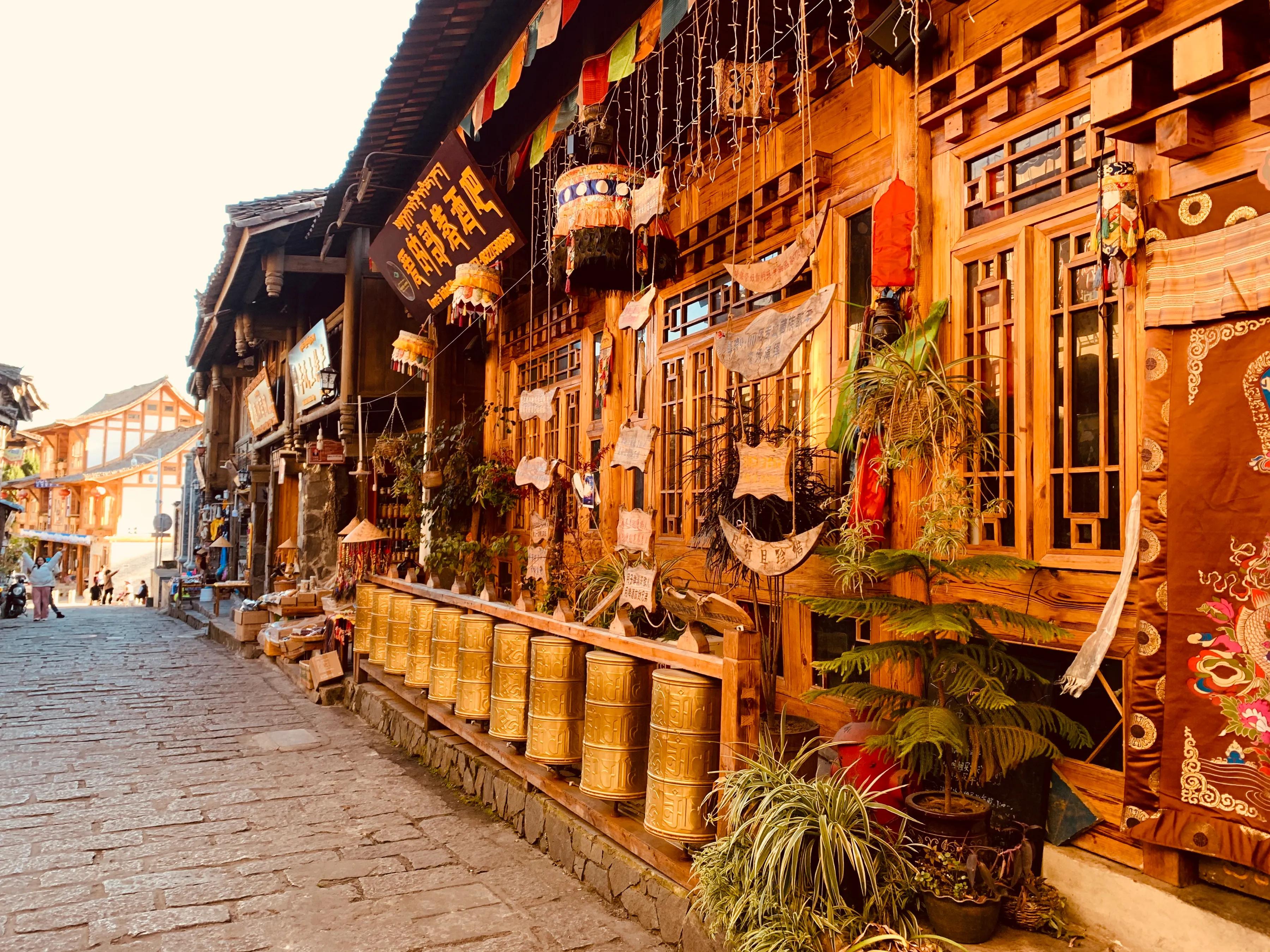 海螺沟燕子沟旅游攻略,海螺沟和燕子沟哪个更值得去